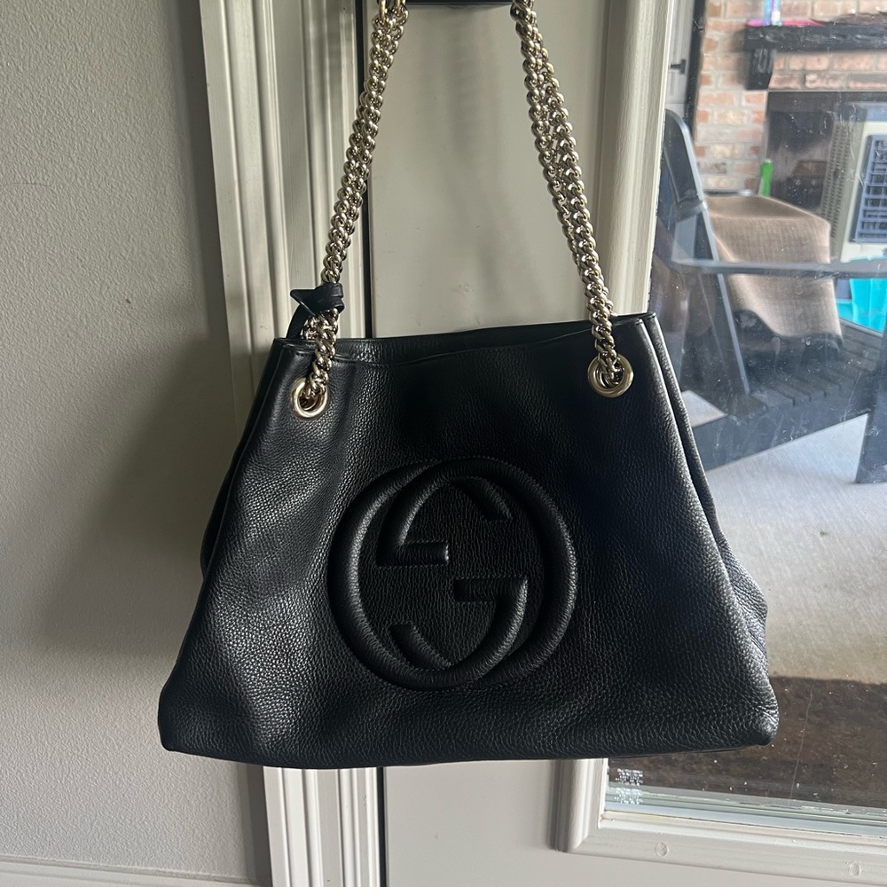 Gucci Black Leather Soho medium Shoulder Bag with Iconic GG Logo
